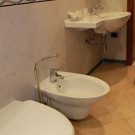 铝梅尔卡托酒店