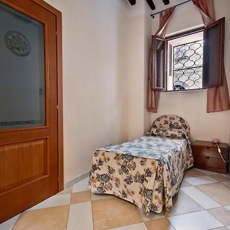 铝梅尔卡托酒店 4*