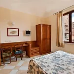 Al Mercato Di Elca Srl Couette-café Sienne